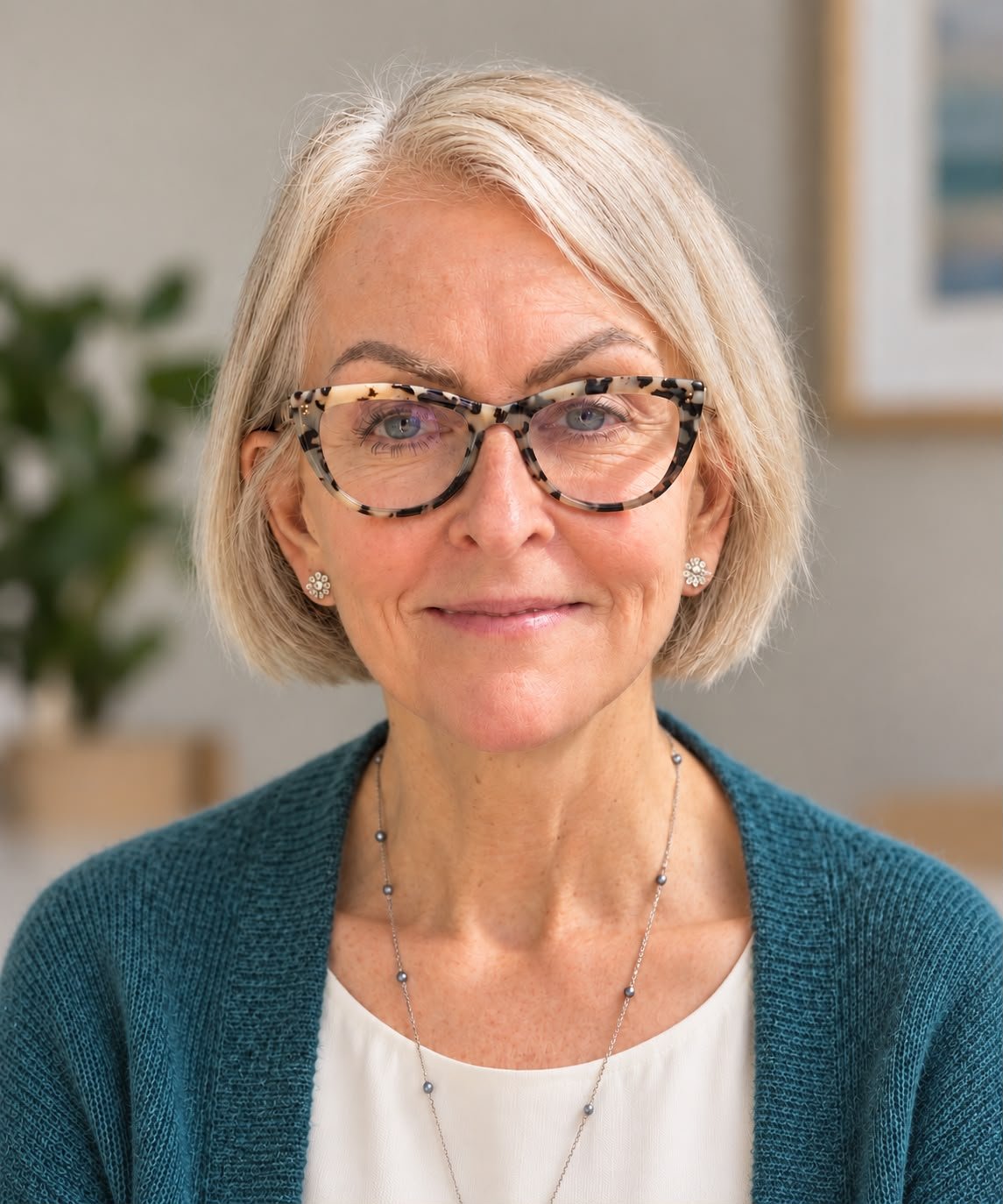 Portrait photo of therapist, Elena Adams