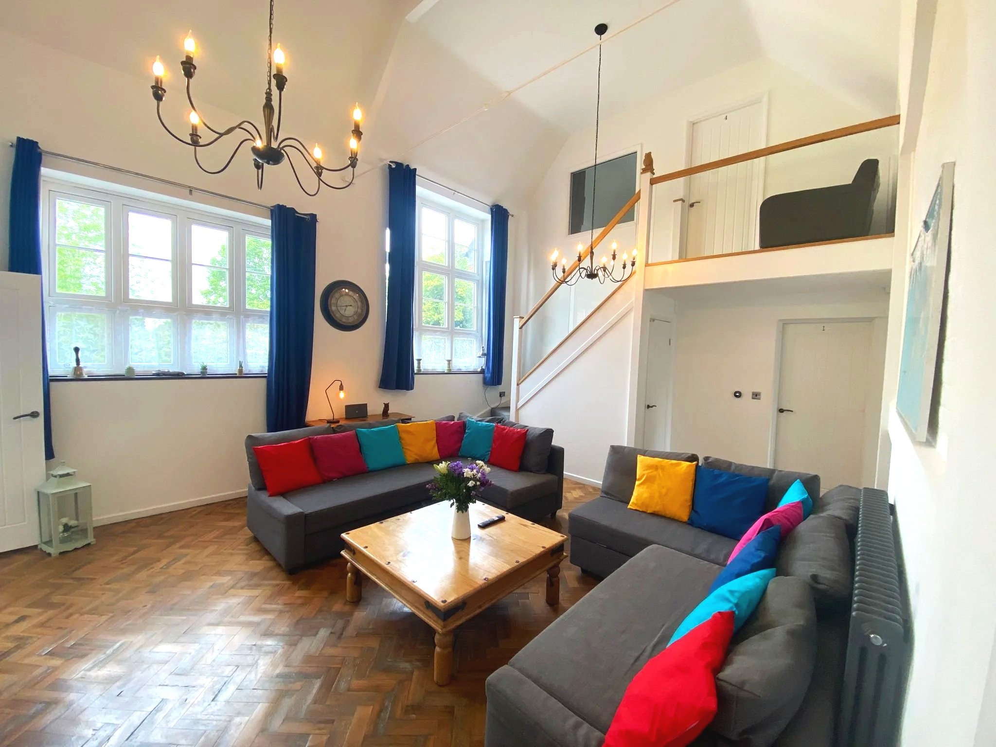 The main lounge (Halls Lounge)