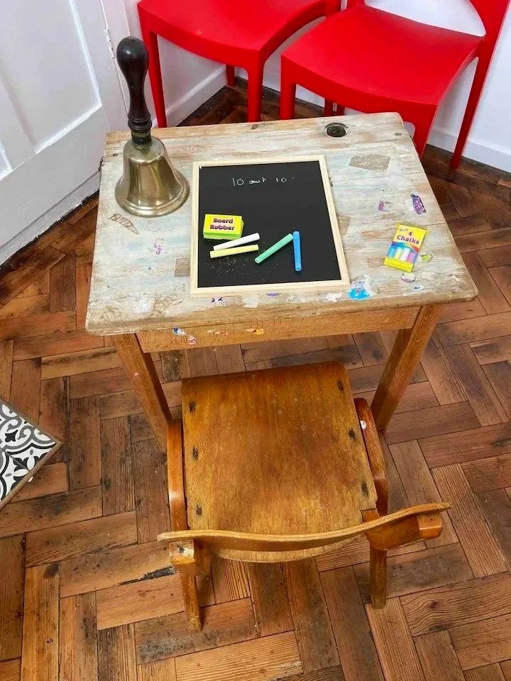 Old-skool desk & chalkboard 