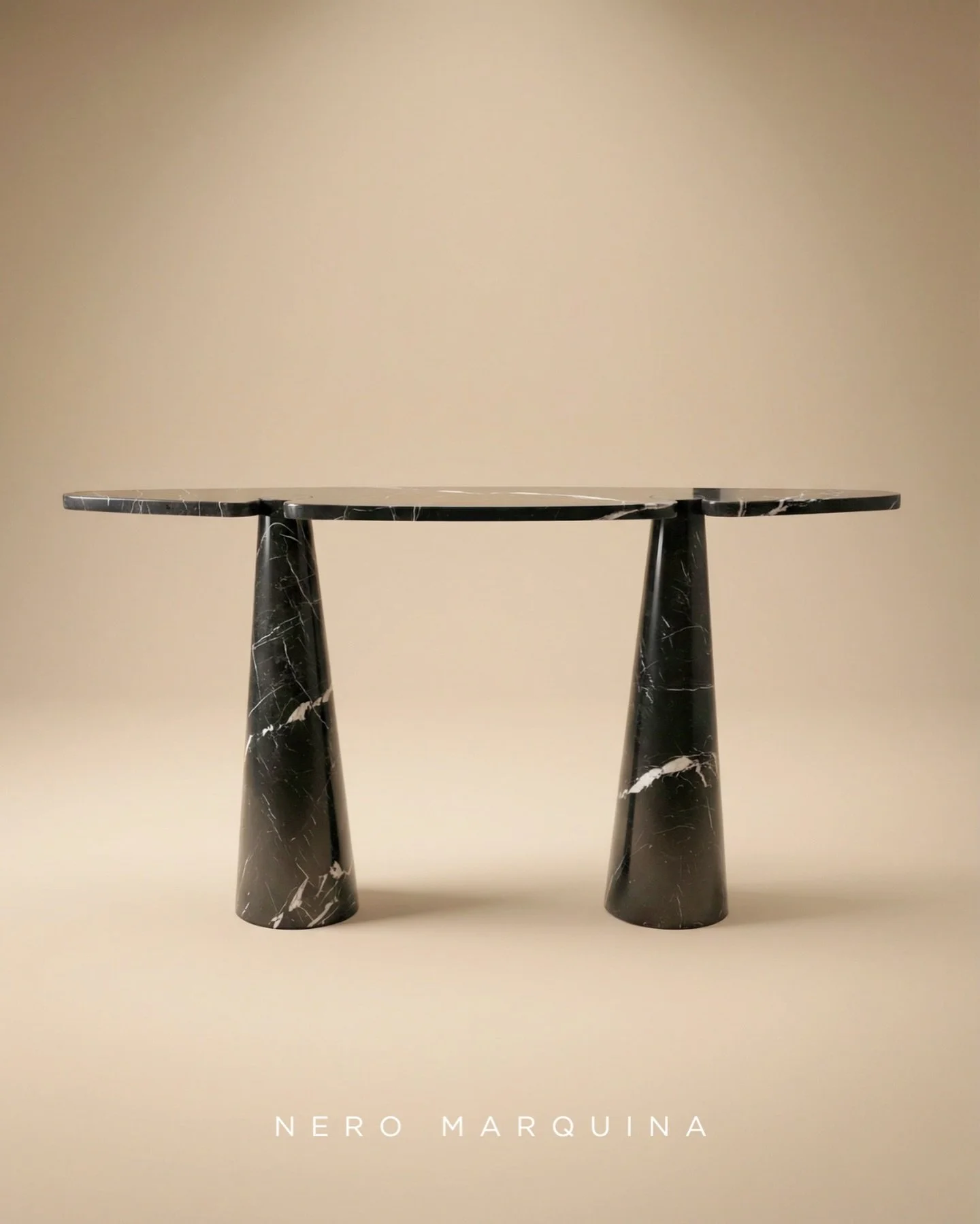 Elegancia que se sostiene en la forma y en la materia.

Mesa de Nero Marquina, l&iacute;neas escult&oacute;ricas, vetas &uacute;nicas y presencia absoluta para espacios que hablan de dise&ntilde;o sin decir una palabra.

📍Harmony &amp; Marble en el 