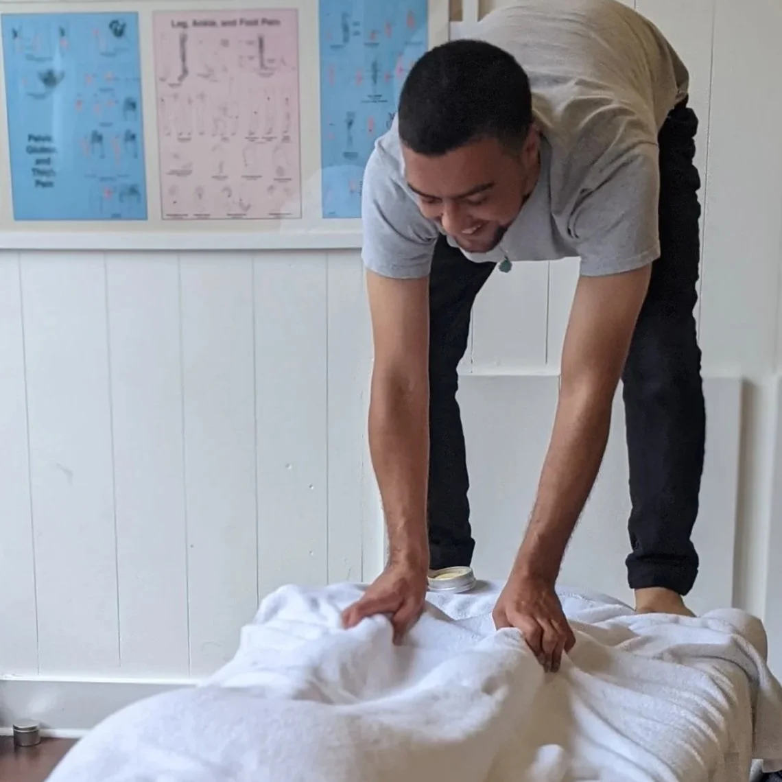 Me+Mouintain Pose+Massage