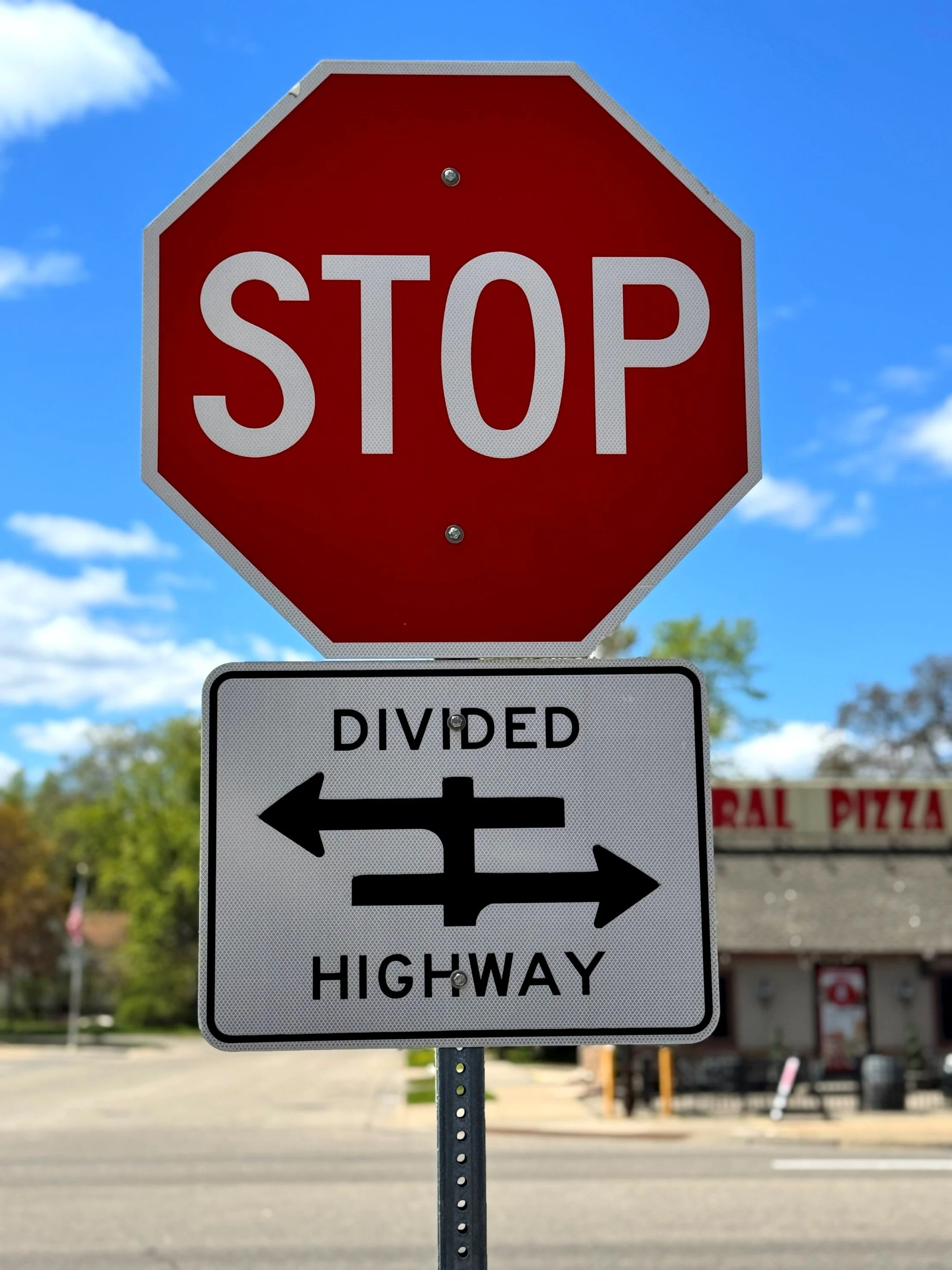 How to Navigate a 4-Way Stop (Without the Standoff)