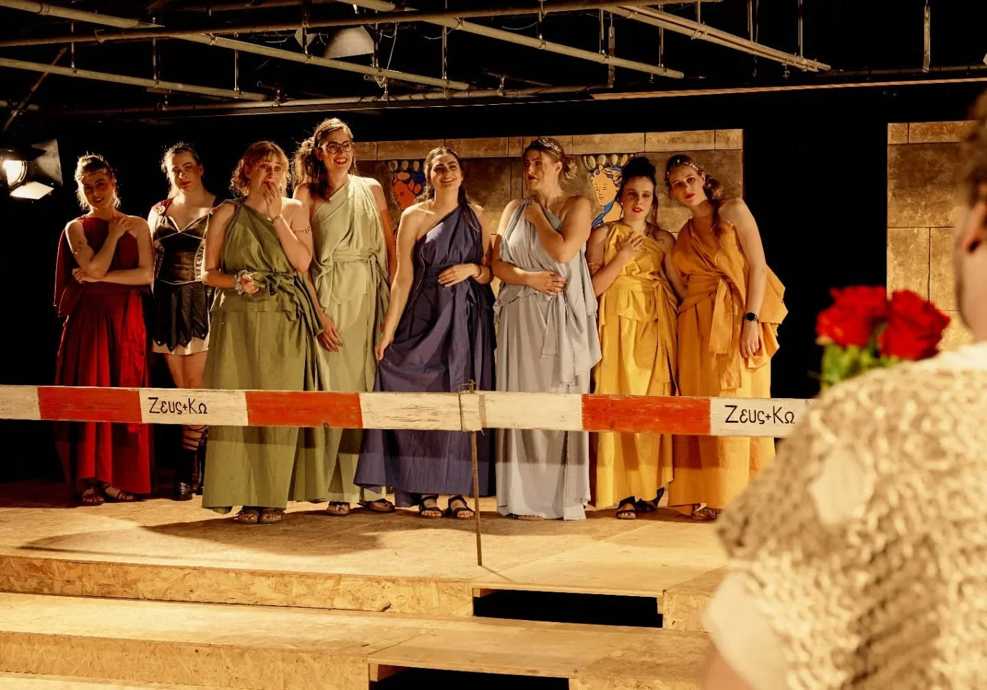Was geschieht da im antiken Griechenland?

Wir befinden uns in der allerletzten Probephase, und damit auf der Zielgeraden zur Premi&egrave;re von "Lysistrata - Der Krieg muss weg!" am 30. August.

Reserviere jetzt deinen Platz unter www.the