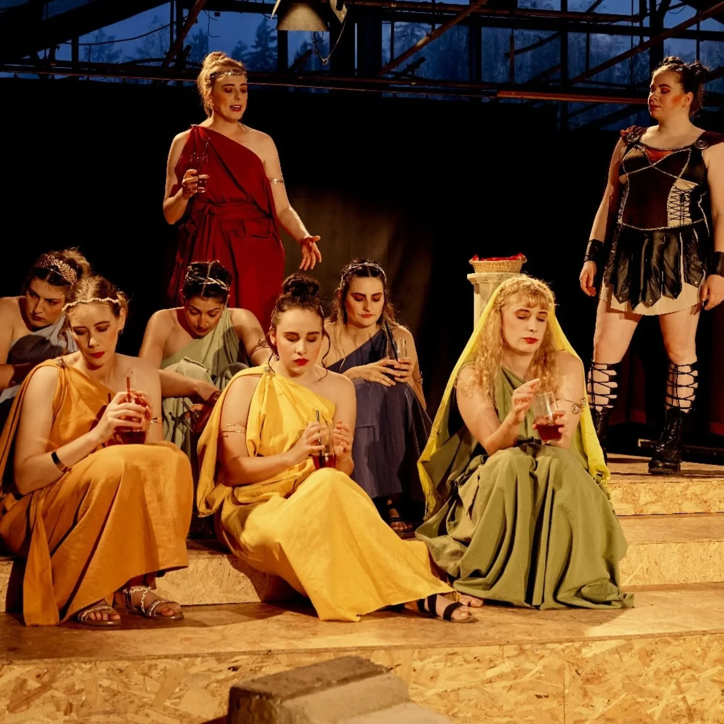 Noch mehr Impressionen aus unserer Jubil&auml;umsproduktion "Lysistrata - Der Krieg muss weg!"🤗

Besucht uns noch bis am 19.9.2025 im Emmentaler Athen (Waldhaus bei L&uuml;tzelfl&uuml;h) und geniesst einen Abend, der zum Lachen bringt, abe