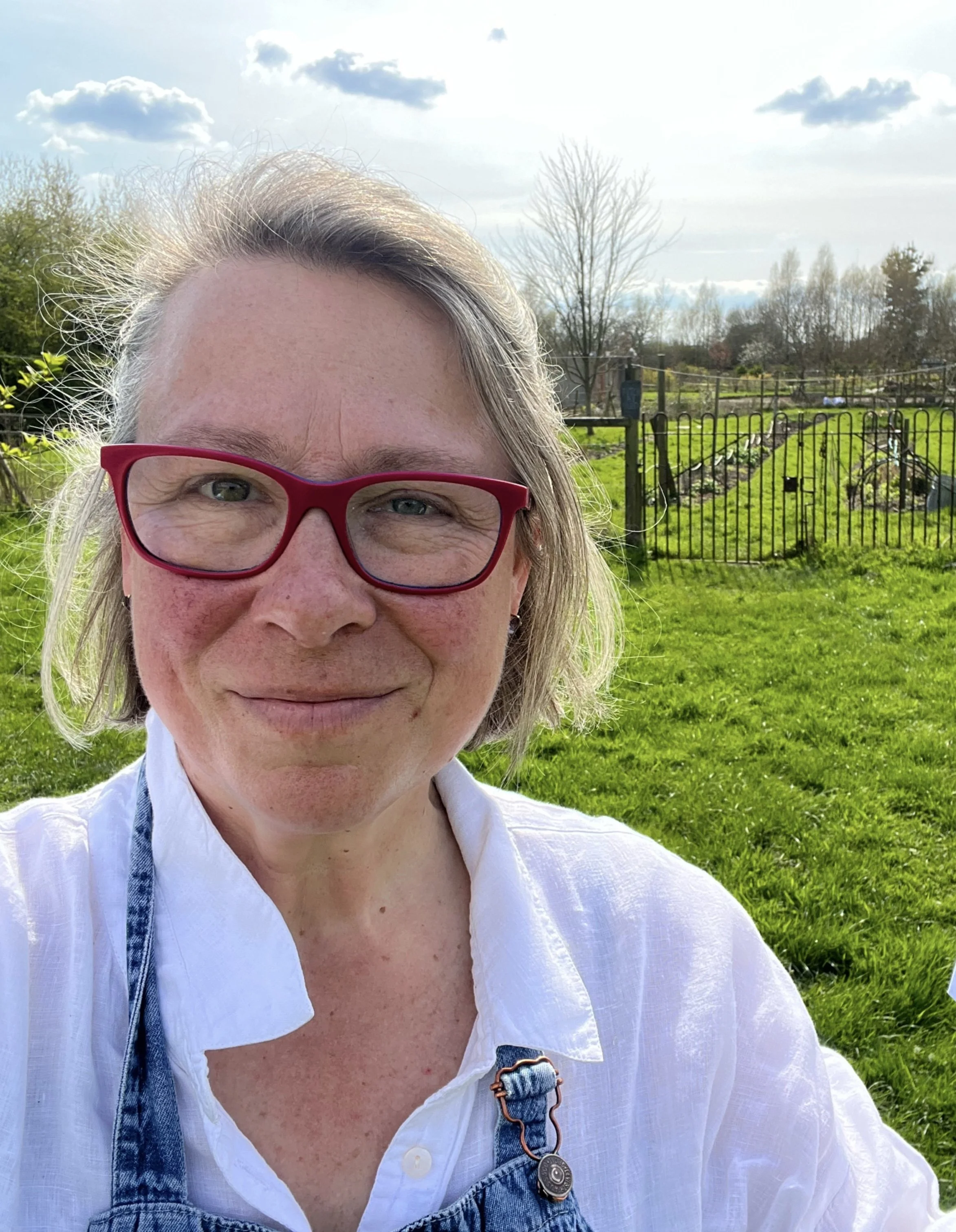 Georgie Newbery Author Image.jpg