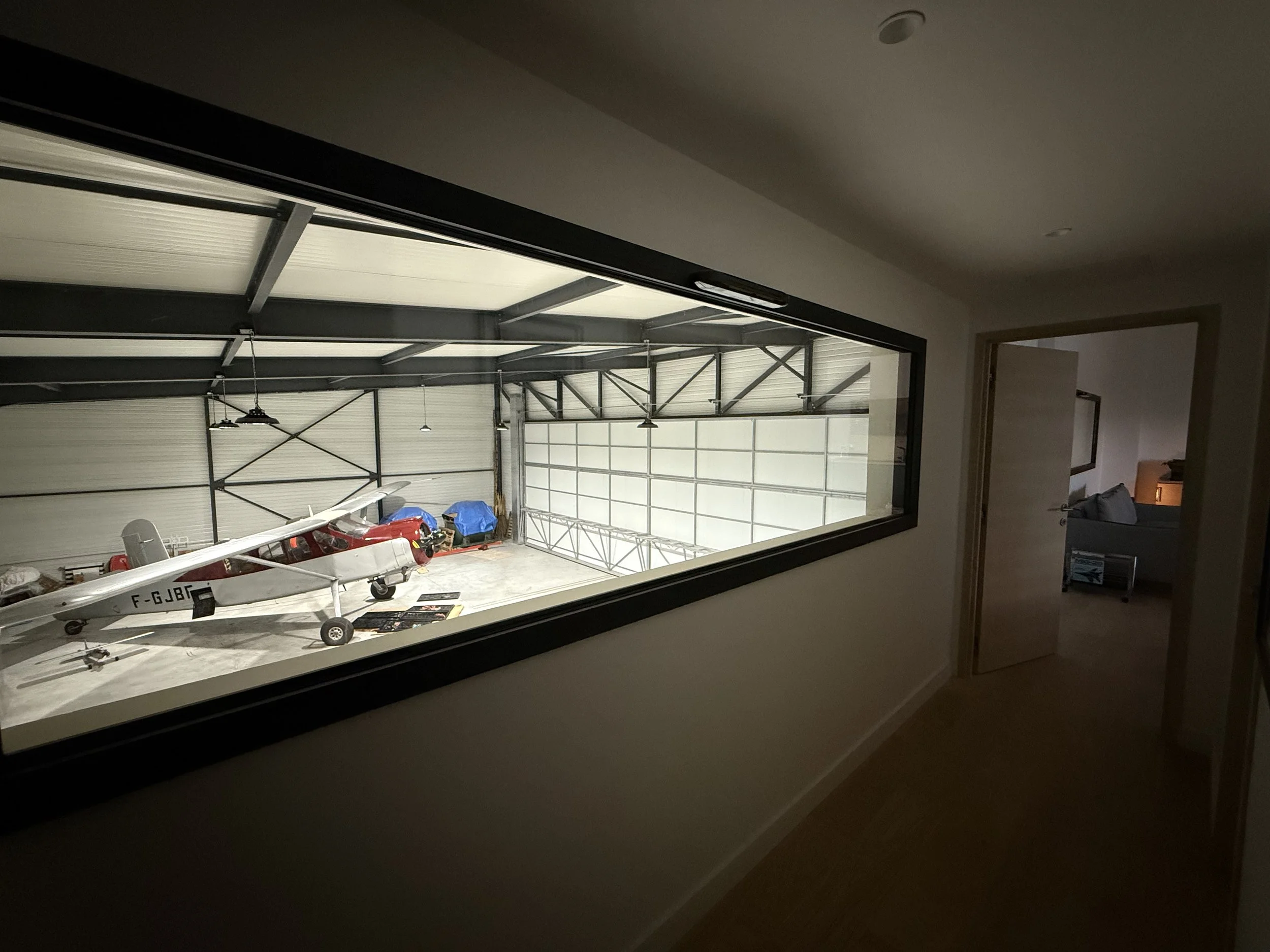 Vue dans le hangar