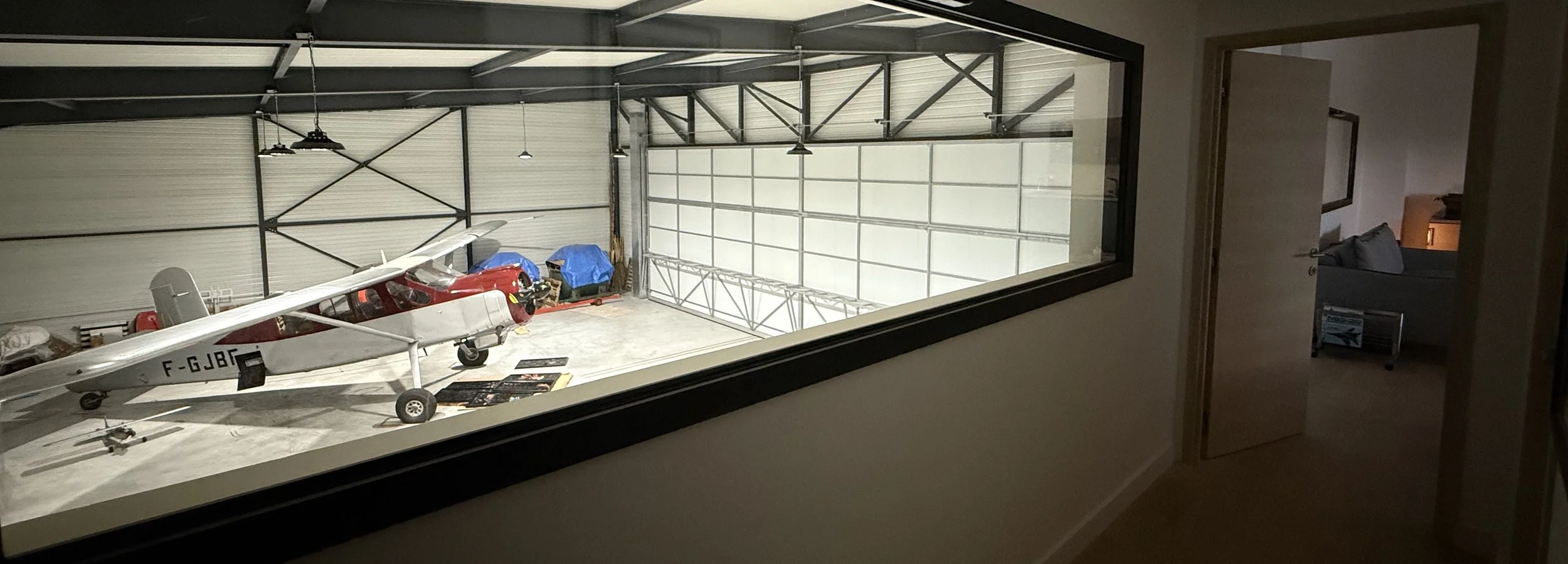 Vue dans le hangar