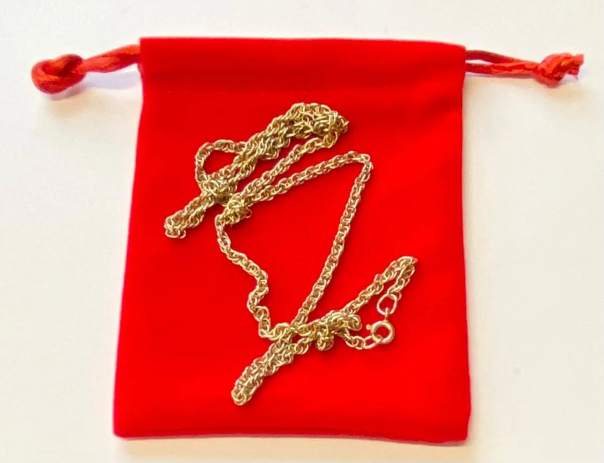 9ct GOLD DOUBLE LINK CHAIN - 20