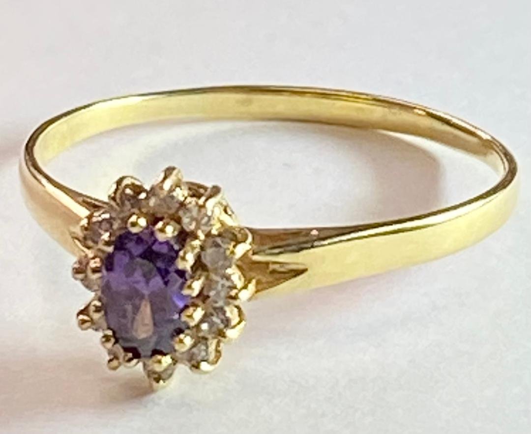 VINTAGE 18ct GOLD AMETHYST RING - Size Y