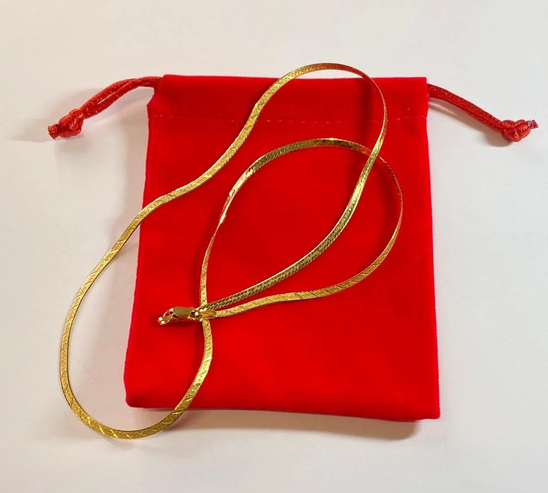 STUNNING 14ct GOLD NECKLACE - 18" Length
