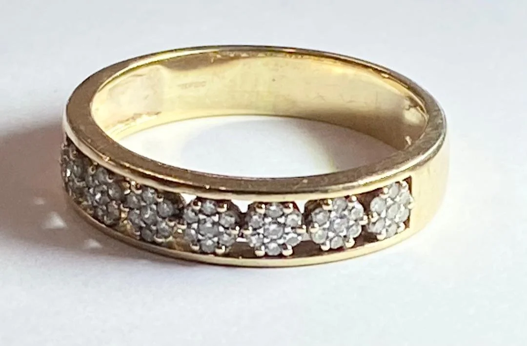 VINTAGE 9ct GOLD DIAMOND HALF ETERNITY BAND
