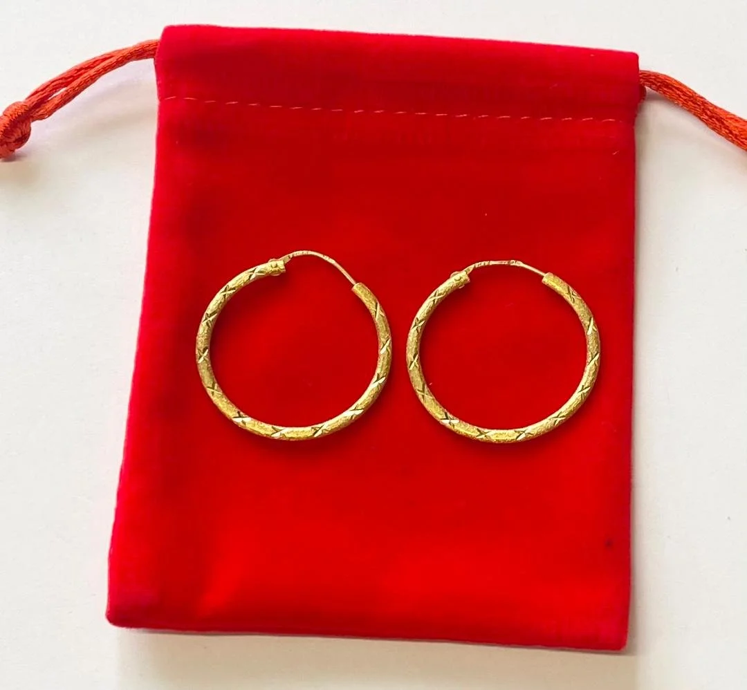 STYLISH 18ct GOLD LARGE LEVER BACK HOOP EARRINGS