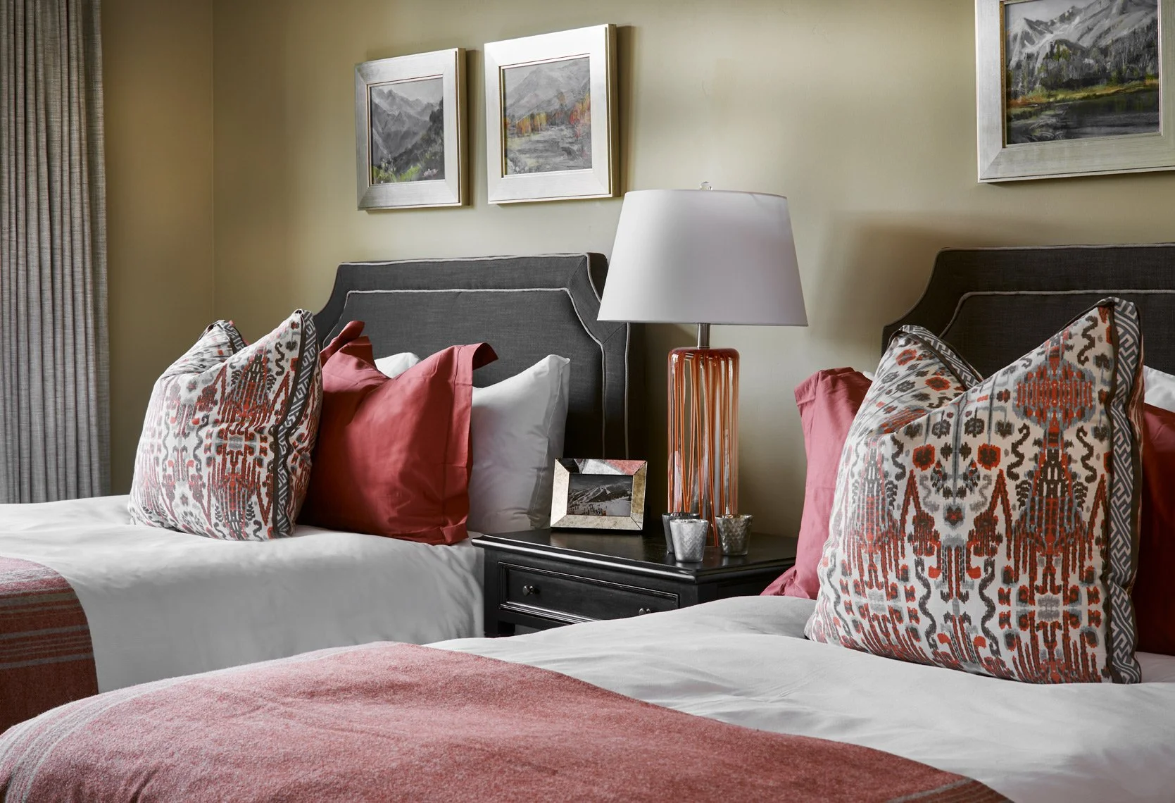 6 Donna-Figg-OSP-10-15-Bedroom-3-Web.jpg