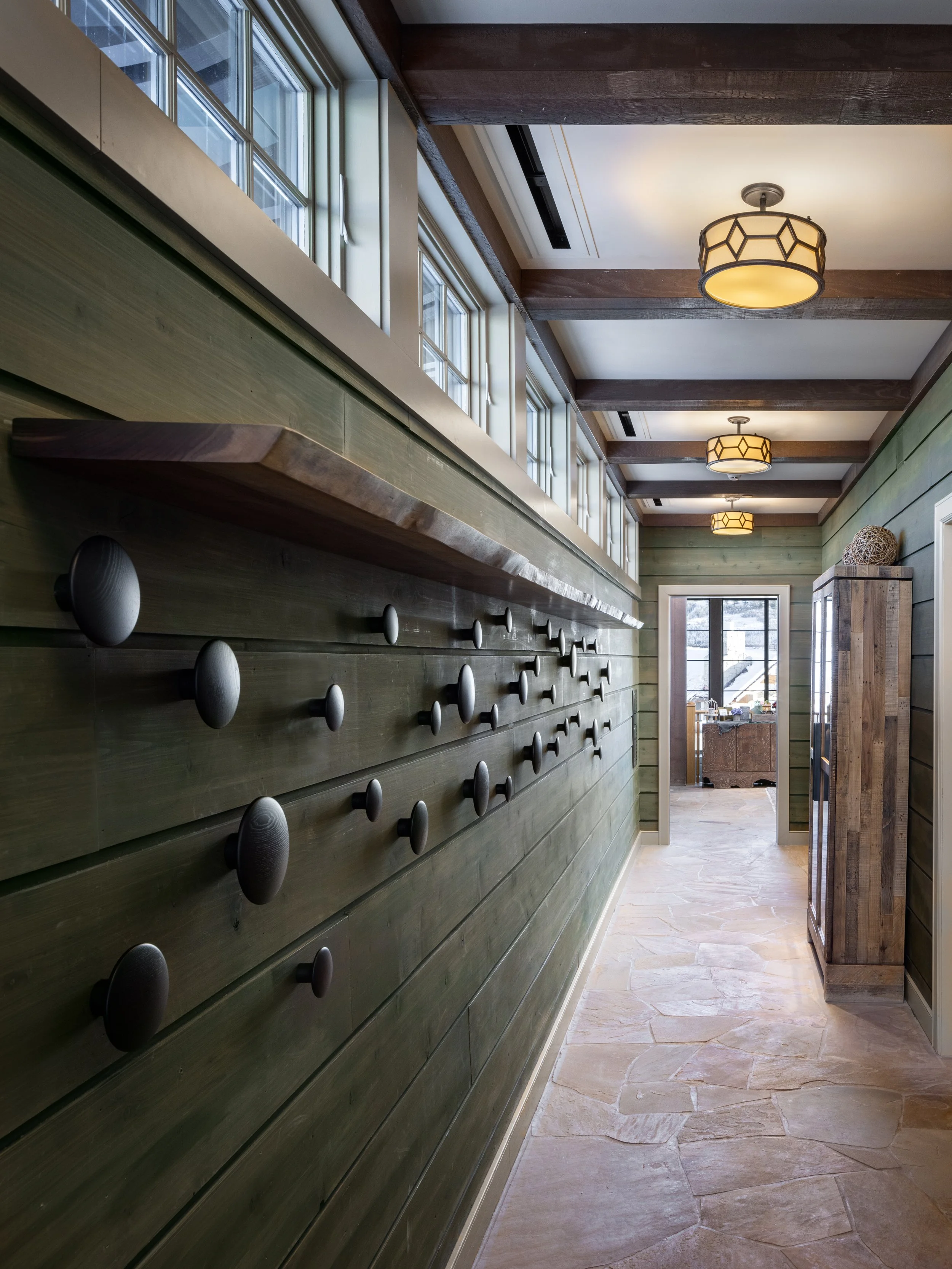 8 BasecampLobby-06.jpg