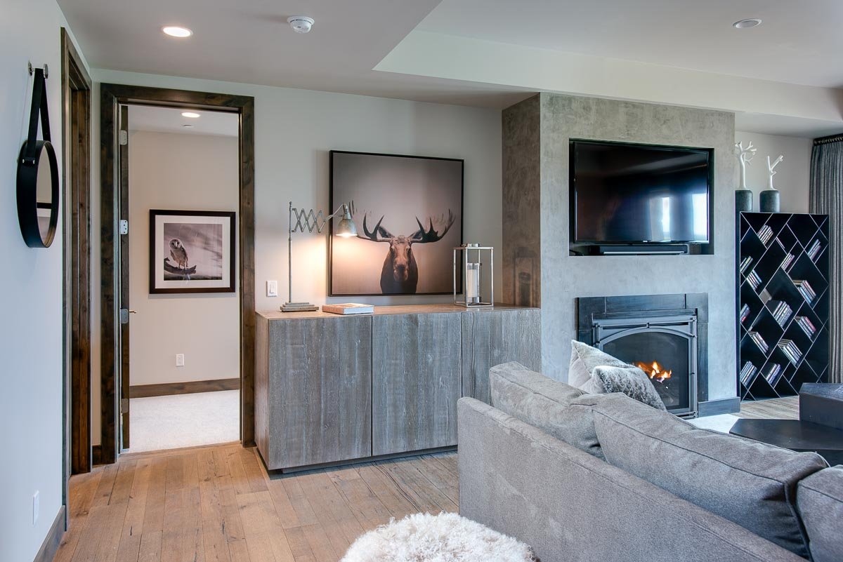 12 Lot 137 Fam Jr Donna Figg Design.jpg