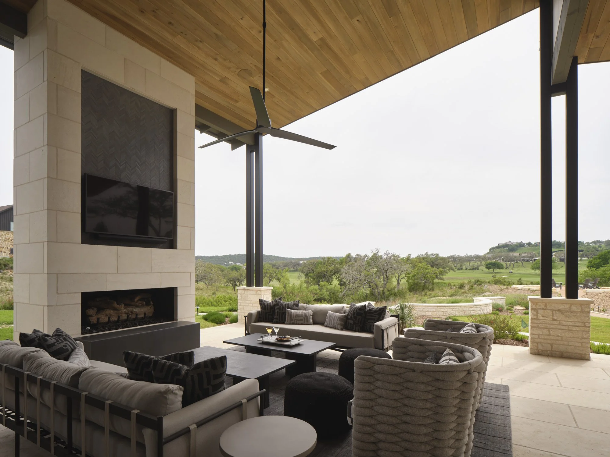 18 Andrea_Calo_Outdoor Living FP.jpg