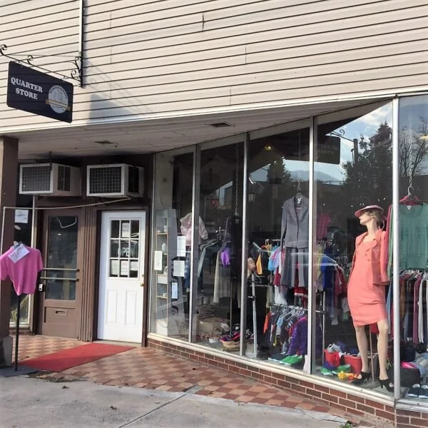 5 Benefits to You and Your Community When You Shop Local