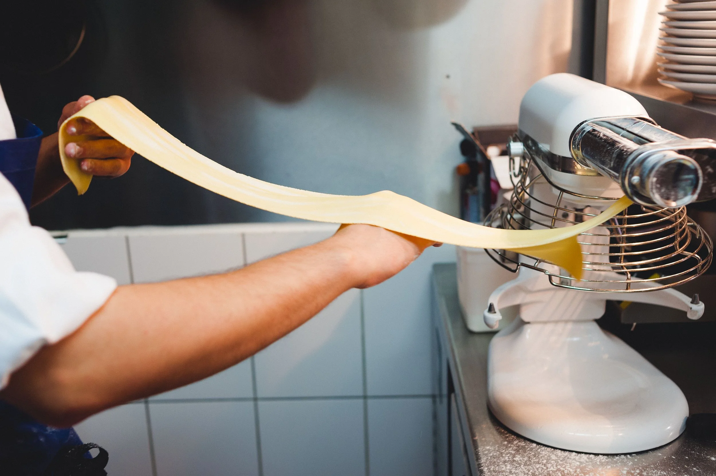 linguini-pasta-making.jpg