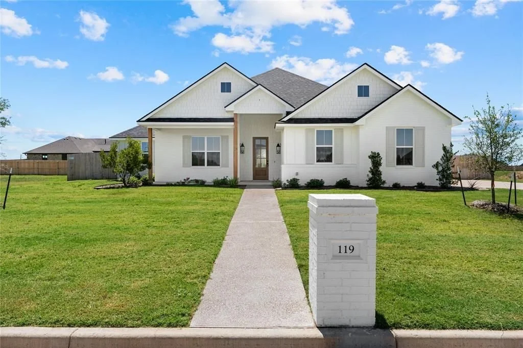BEAUTIFUL HOME IN CHINA SPRING TEXAS