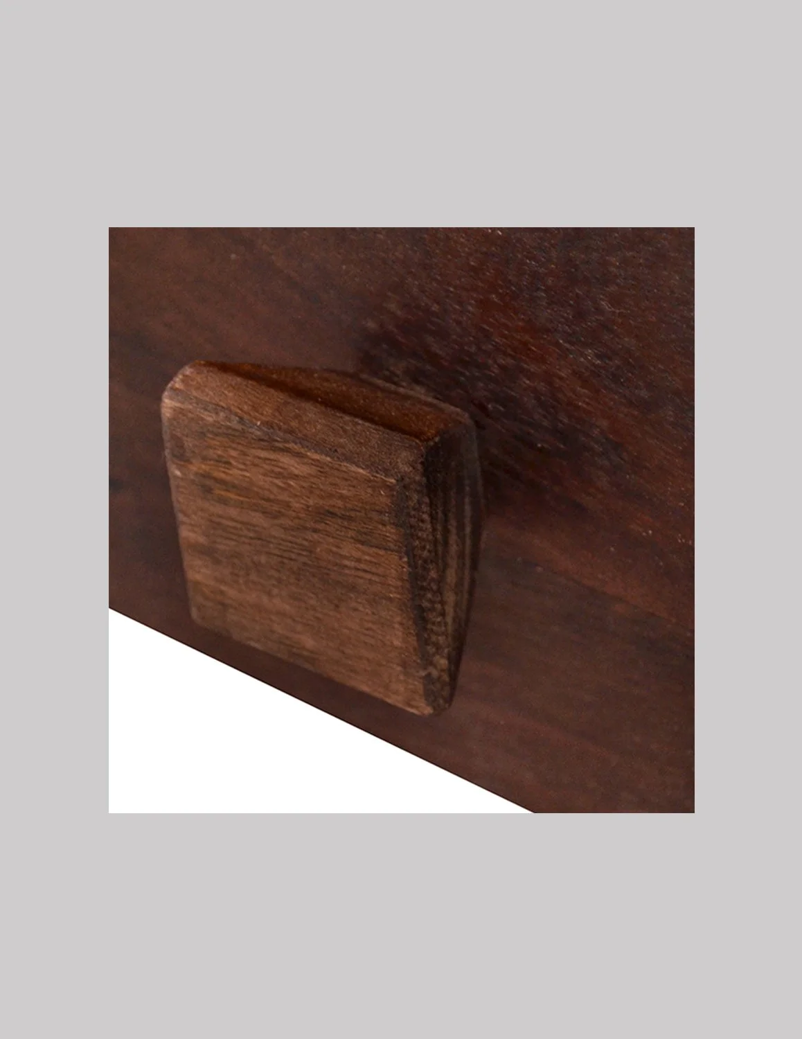 CLOSE UP.jpg