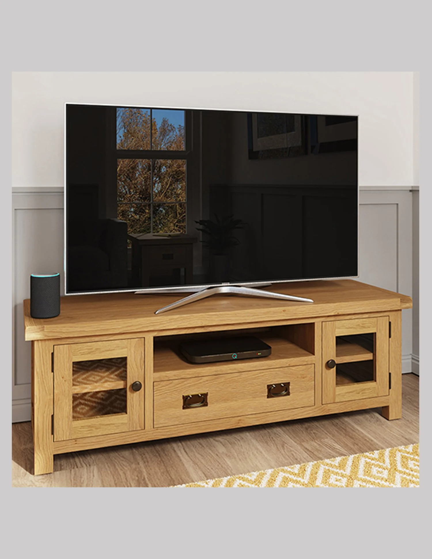 Country Oak Large 2 Door Cupboard TV Unit with Centre Shelf and Drawer