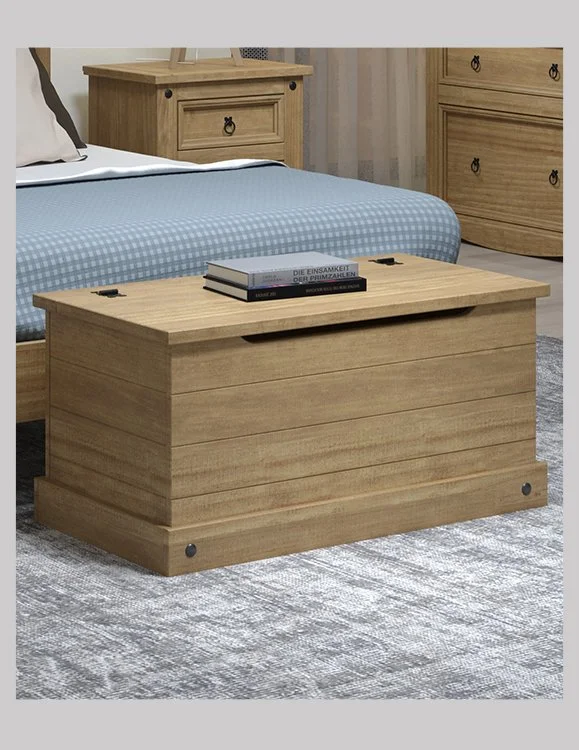 Premium Corona Pine Blanket Storage Trunk