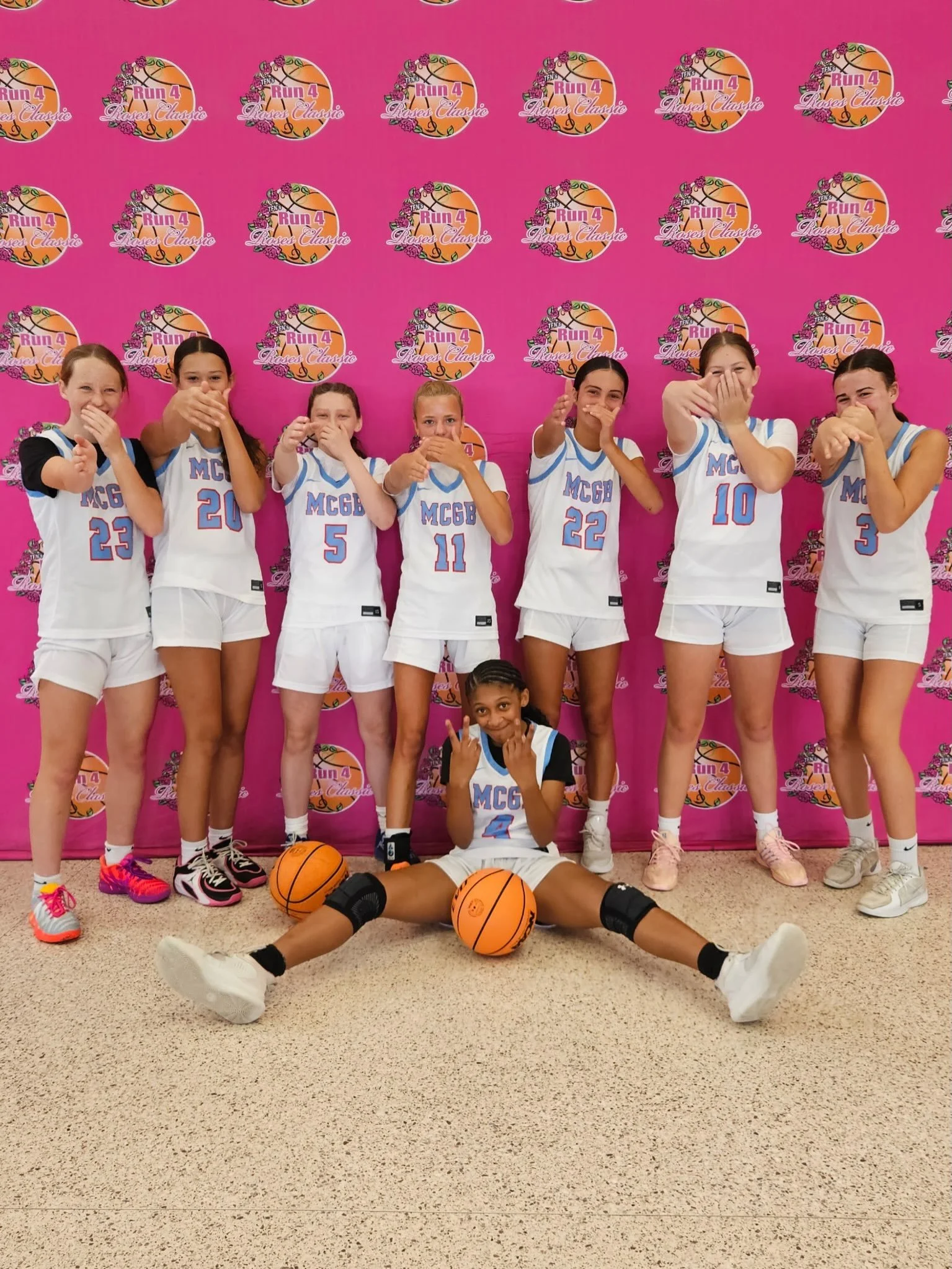 2031 is finding their stride and is 2-0 at the Run 4 the Roses Championship! 1-2-3 M-C-G-B 👏👏