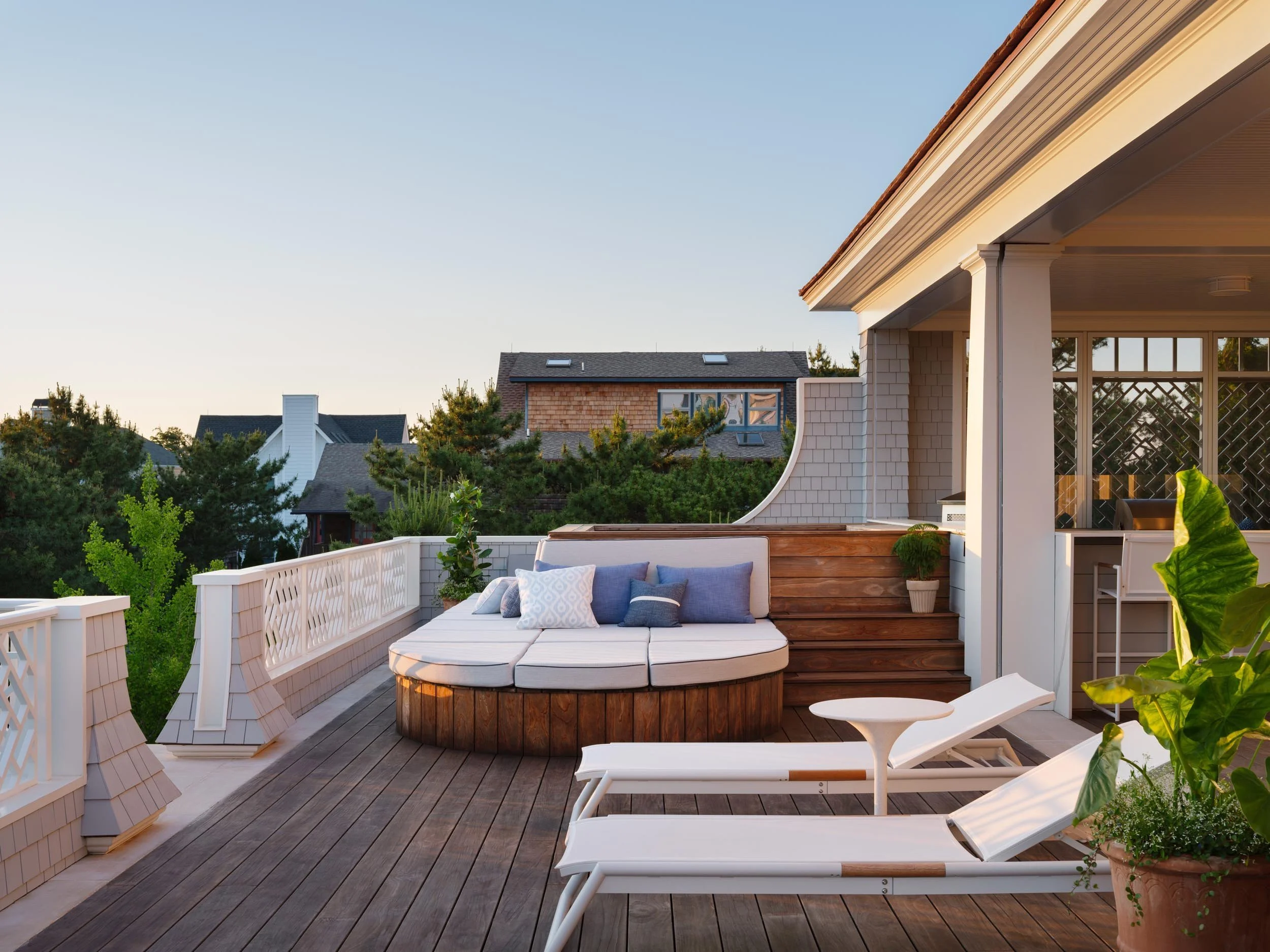 private-deck-terrace-shingle-beach-house-kimmel-architects.jpg