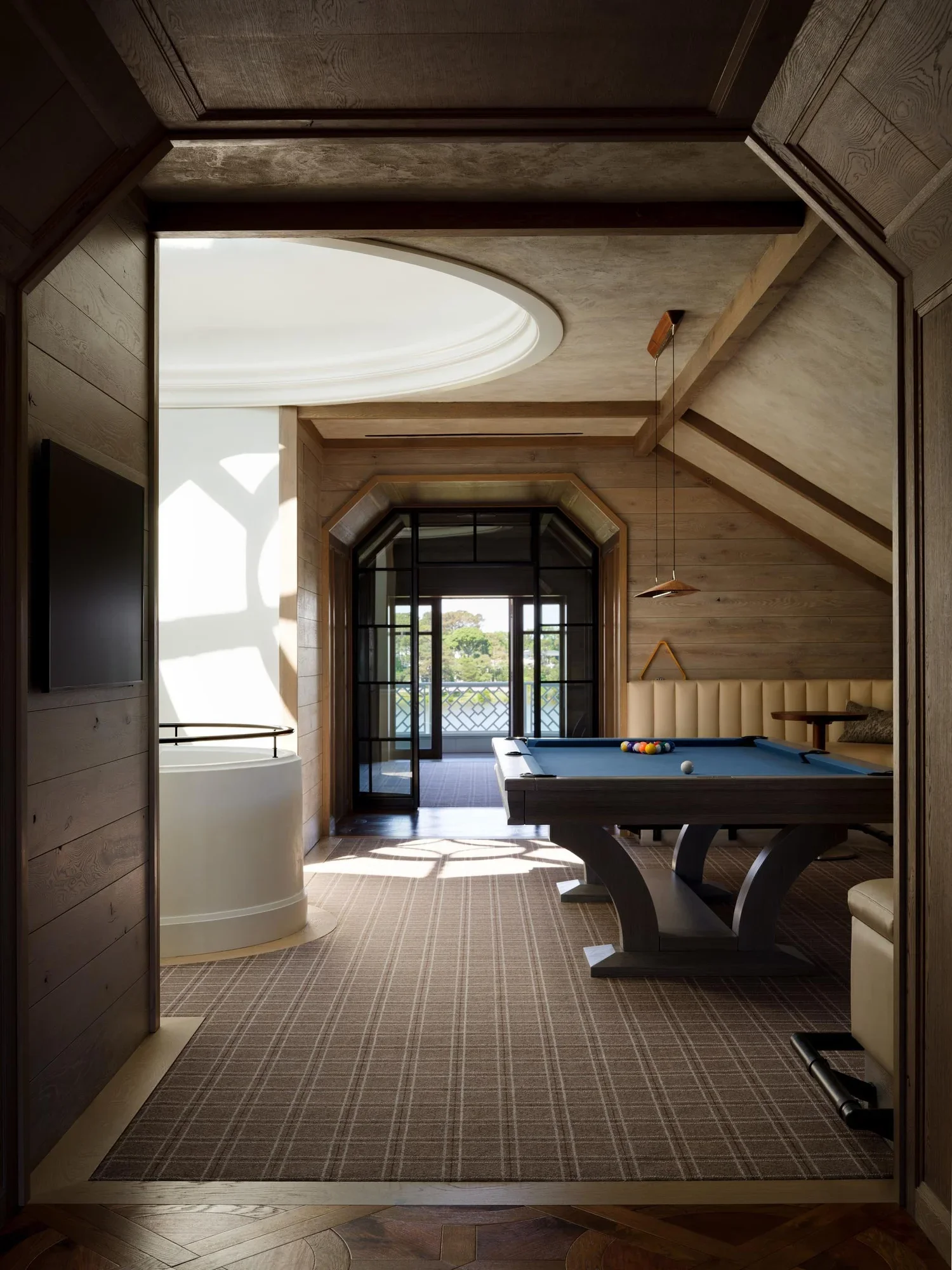 shingle-beach-house-coastal-billiards-room-interior-rehoboth-de-kimmel-architects.webp