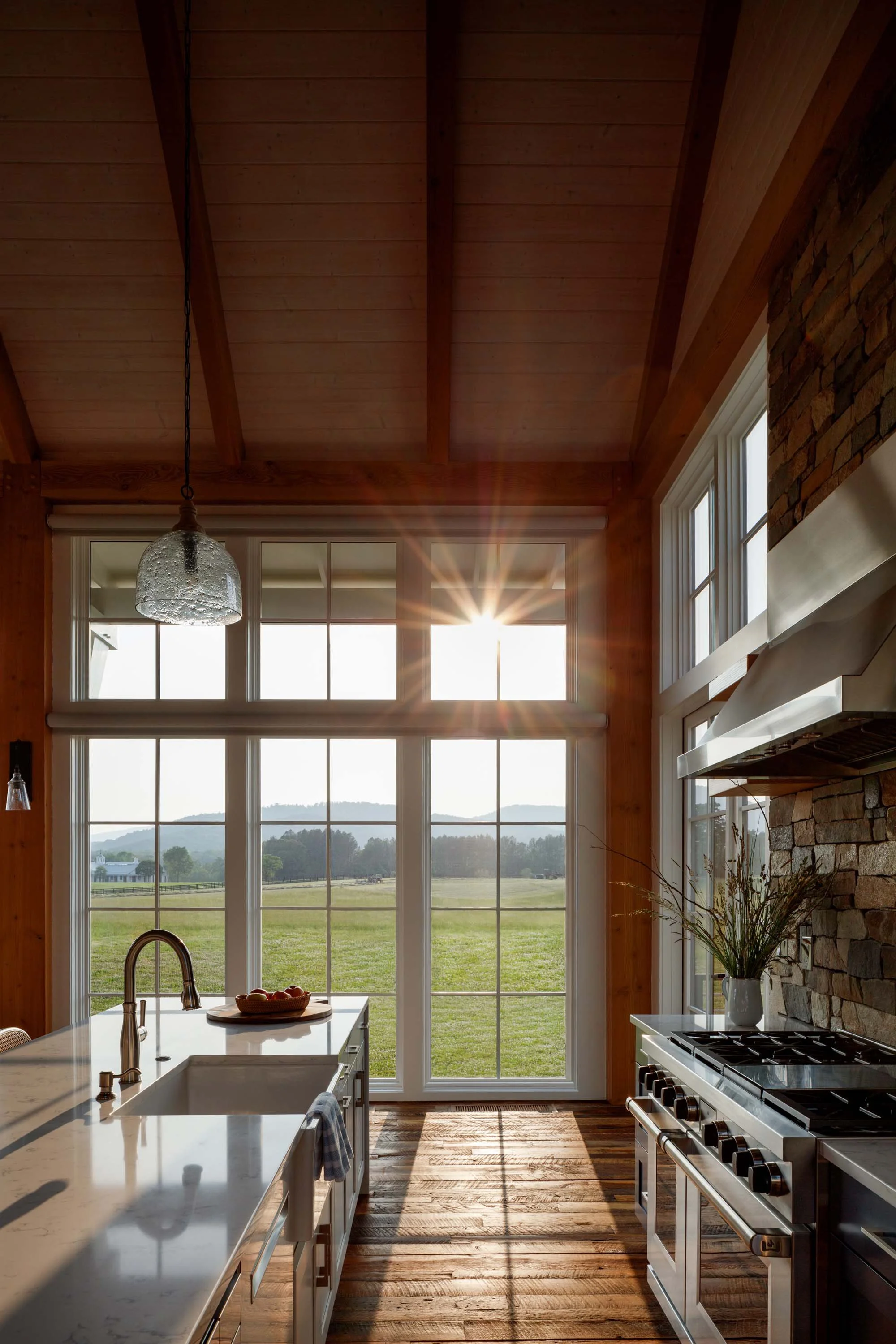 Cozy-Kitchen-Mountain-View-Kimmel-Studio.jpg