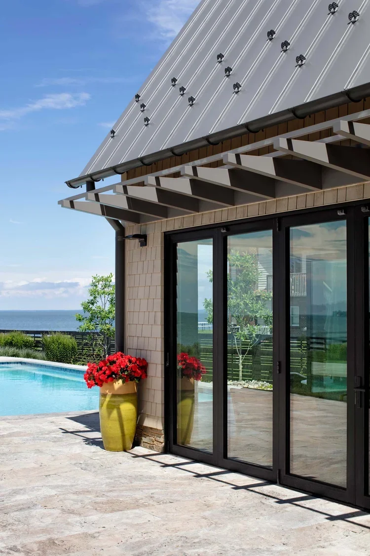 tidewater-modern-house-pool-patio-view-annapolis-md-kimmel-architects.webp