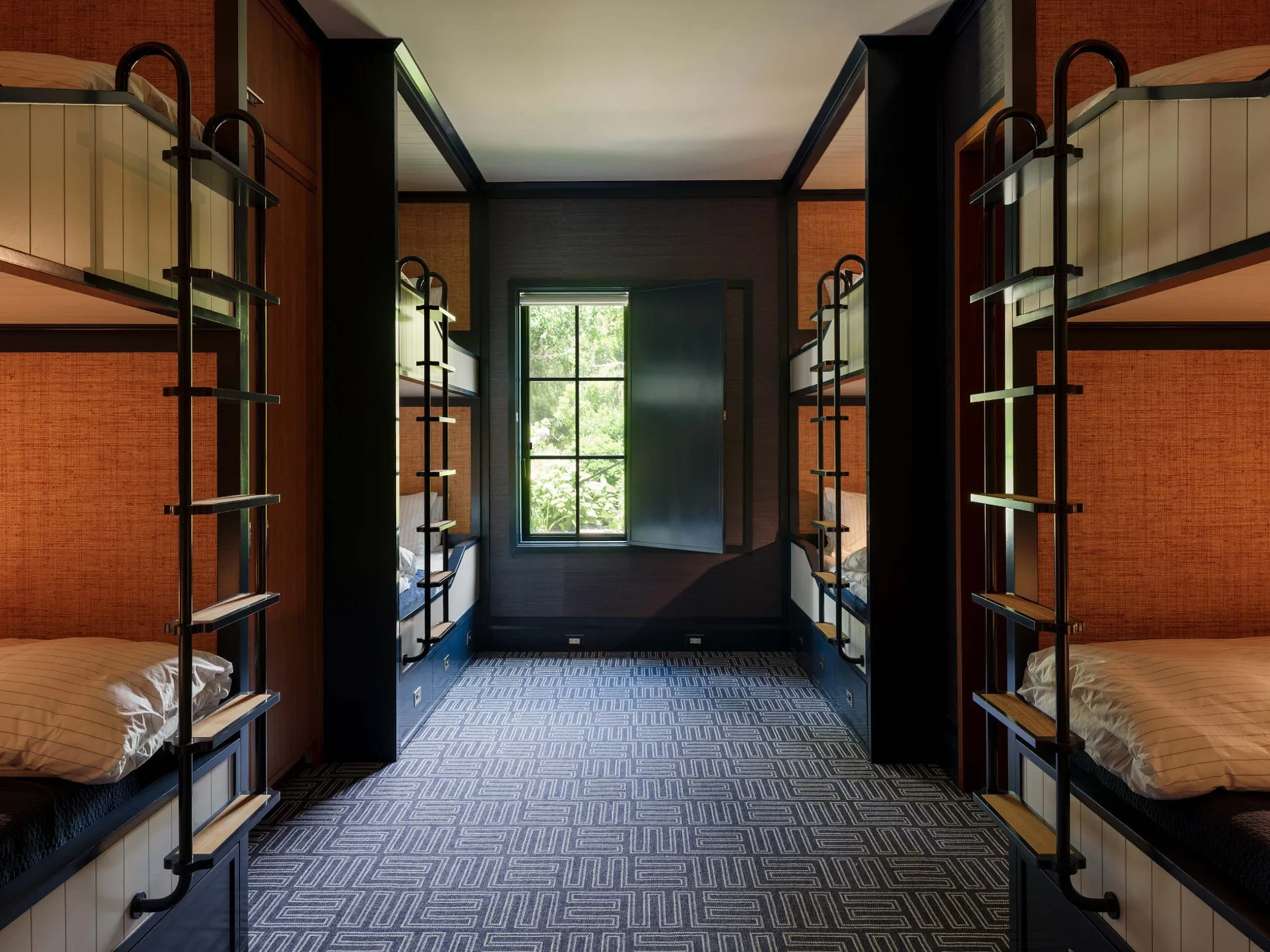 shingle-beach-house-coastal-kids-bunk-room-rehoboth-de-kimmel-architects.webp