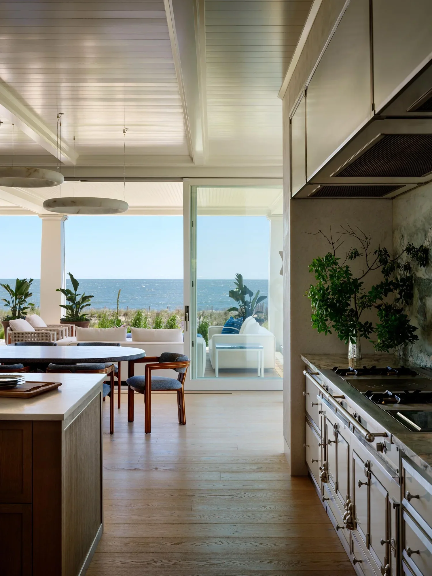 shingle-beach-house-coastal-luxury-kitchen-ocean-view-rehoboth-de-kimmel-architects.webp