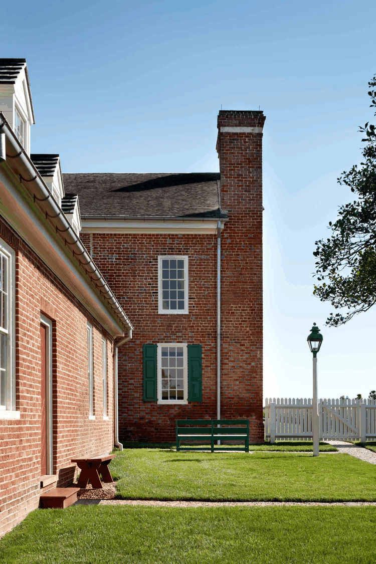 historic-house-renovation-side-brick-courtyard-queenstown-md-kimmel-architects.png