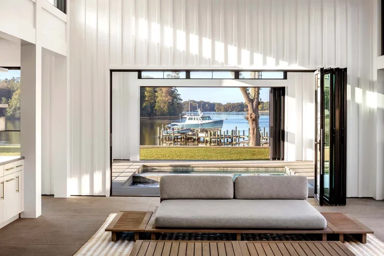 about-tidewater-minimalist-waterfront-interior-design-kimmel-architects.webp