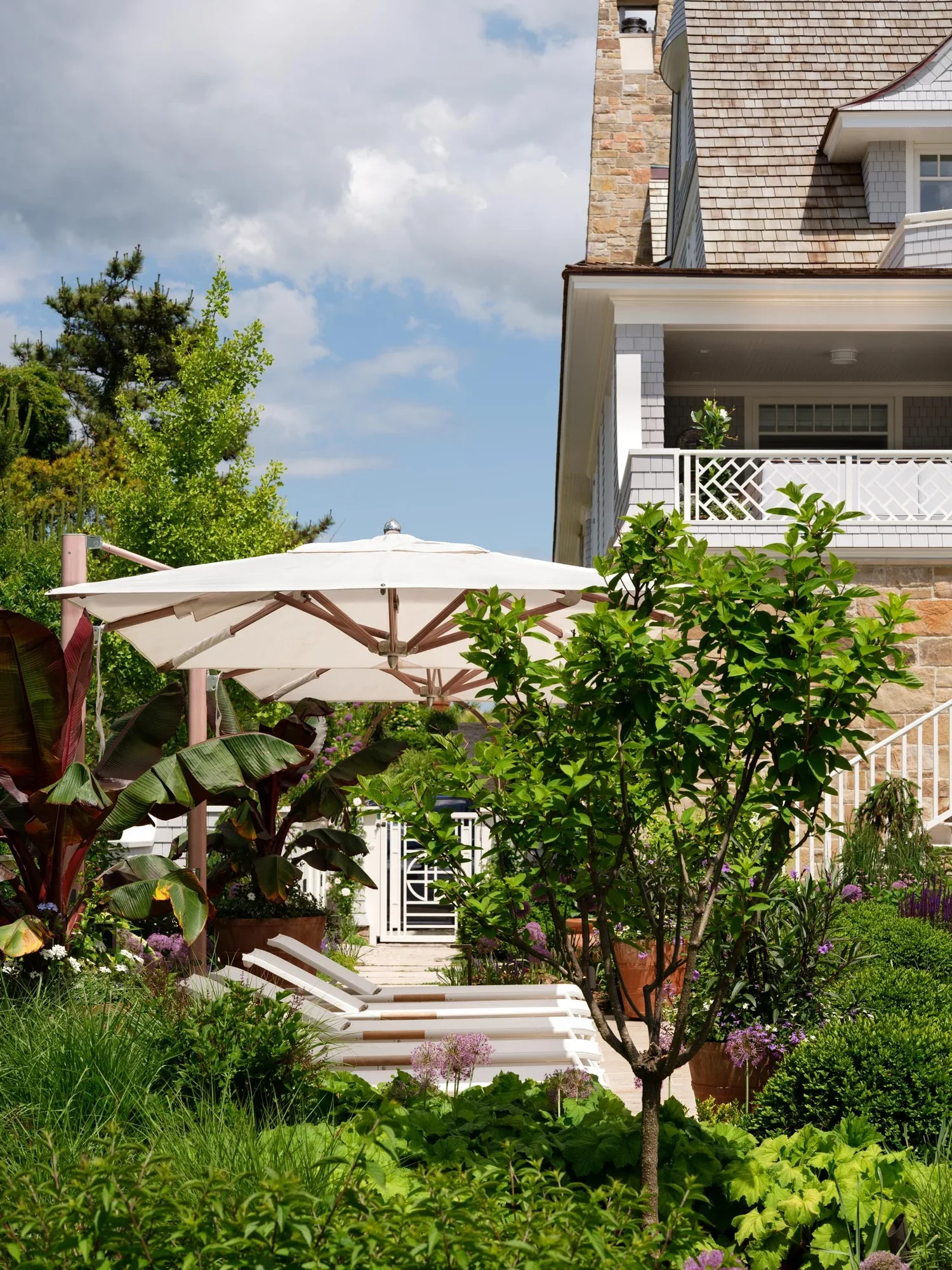 shingle-beach-house-coastal-poolside-rehoboth-de-kimmel-architects.webp