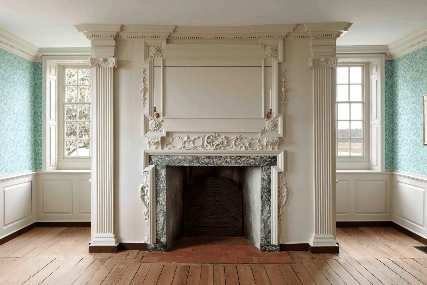 historic-house-renovation-classic-white-fireplace-mantel-queenstown-md-kimmel-architects.png