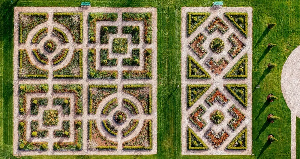 architecture-classical-parterre-garden-kimmel-architects.webp
