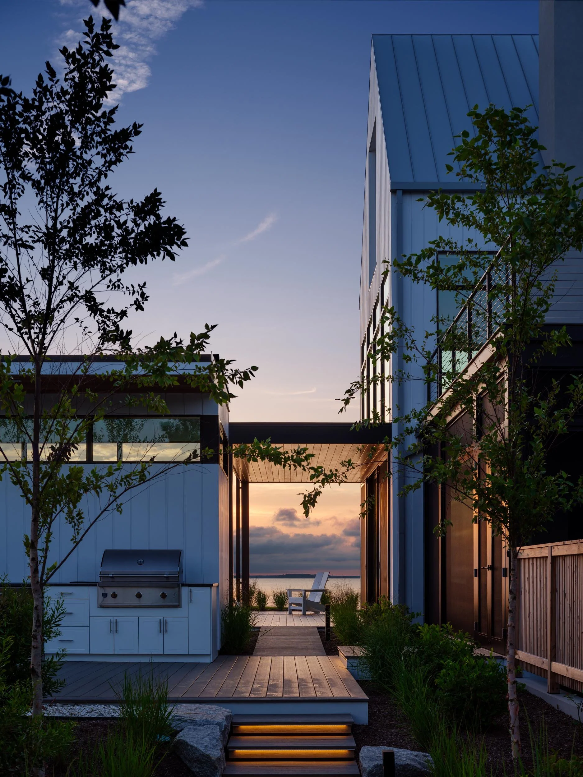 waterfront-minimalist-home-outdoor-patio-view-maryland-kimmel-architects.jpg