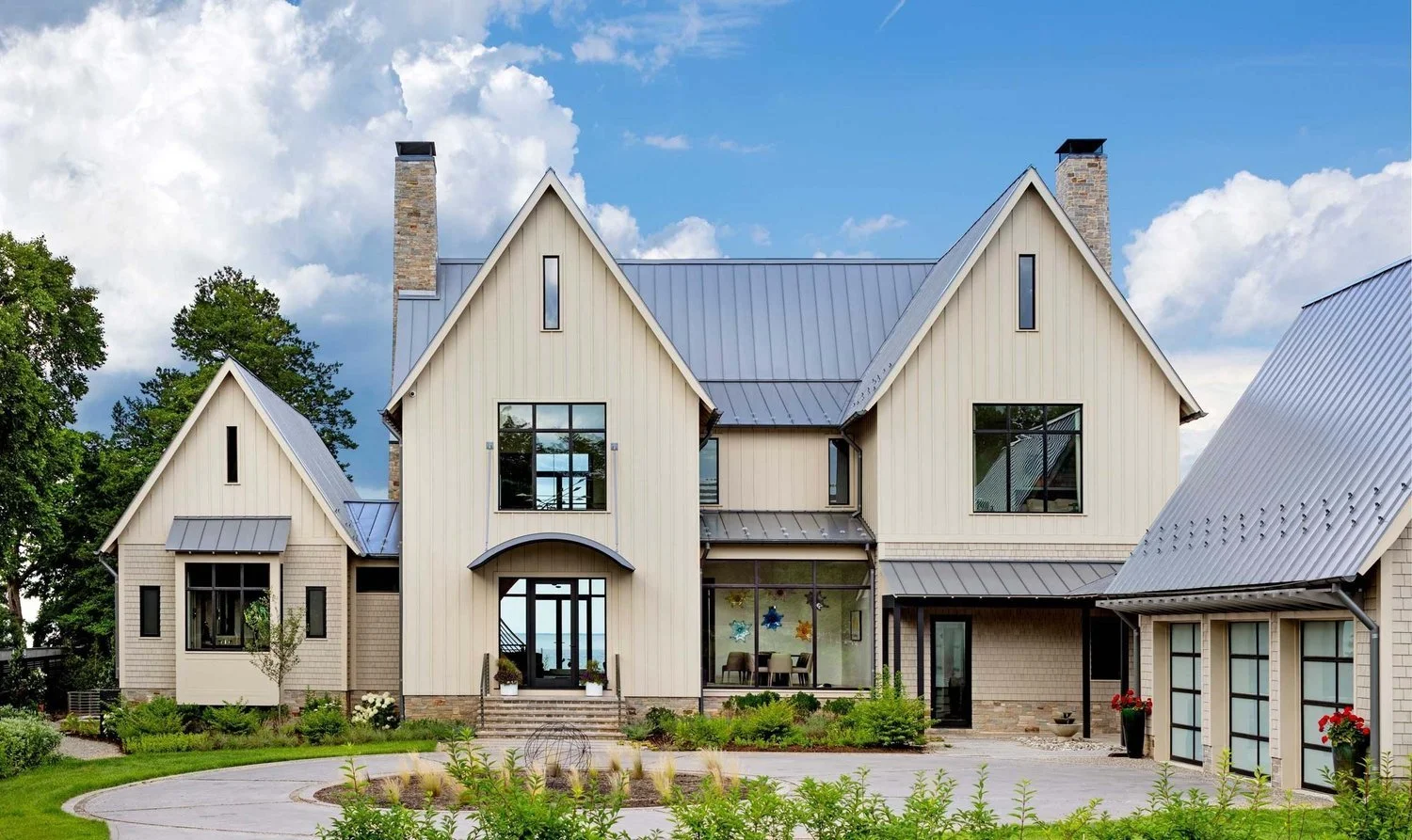 tidewater-modern-house-waterfront-home-exterior-circular-driveway-annapolis-md-kimmel-architects.jpg