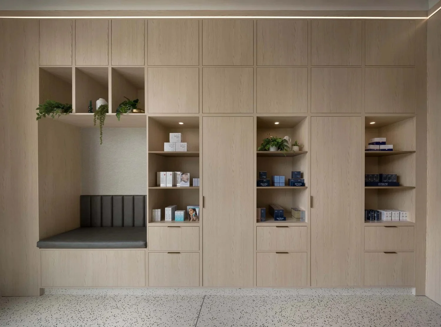 skin-center-spa-product-display-built-in-bench-westlake-oh-kimmel-architects.jpg