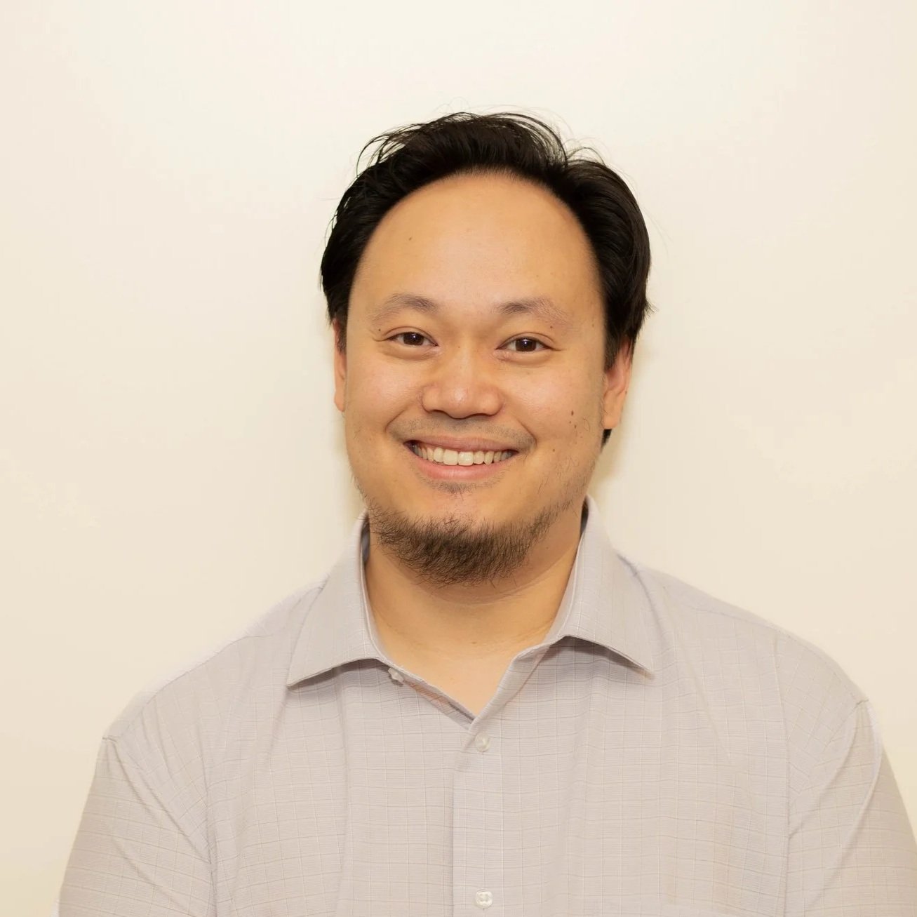 A photo of Dr. Elijah Lee, Director of Hope Healing Counseling in Overland Park, Kansas.