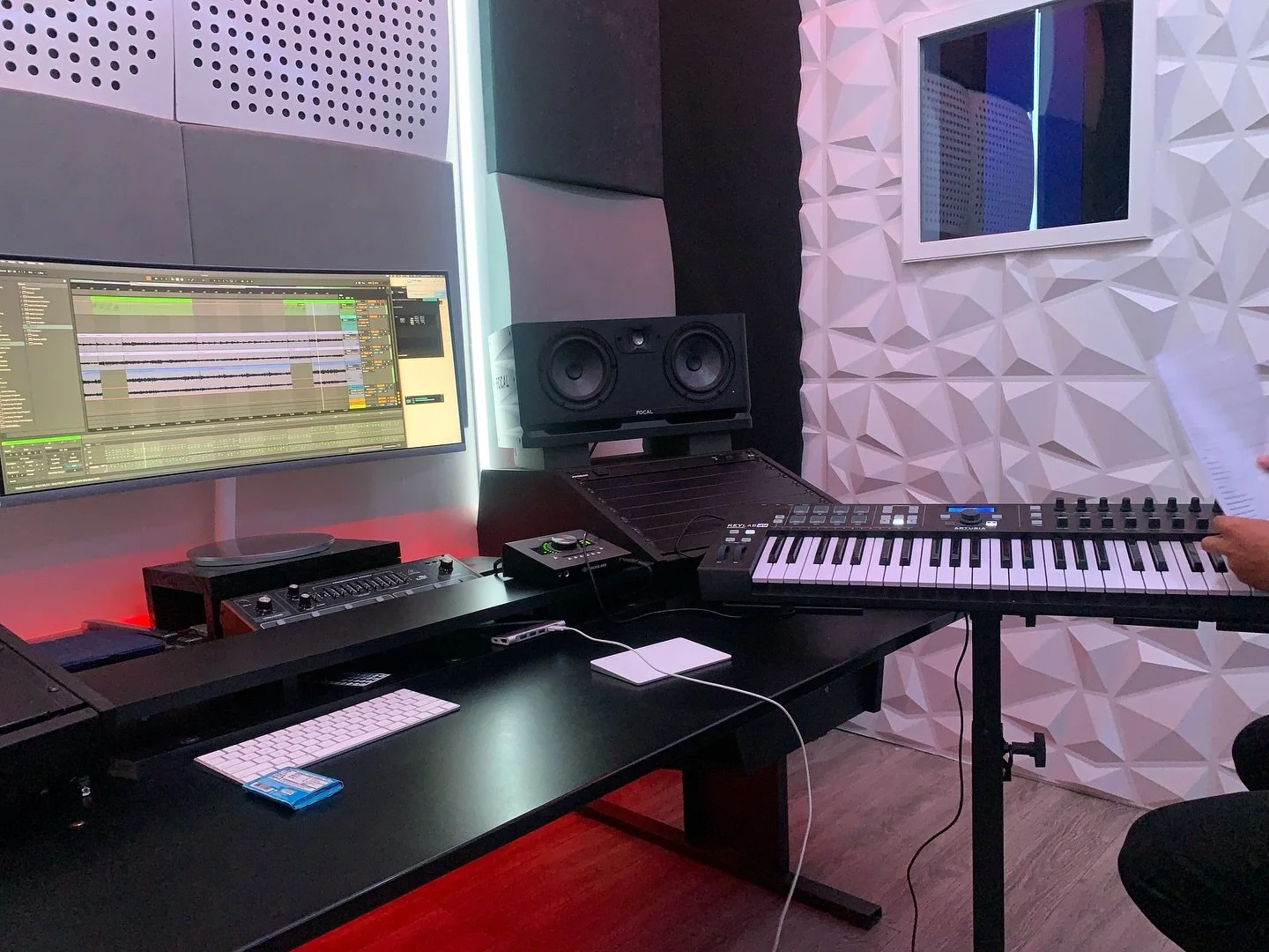 Your search for the best music ends at Black Rose Audio! We're your one-stop-shop for all things music!