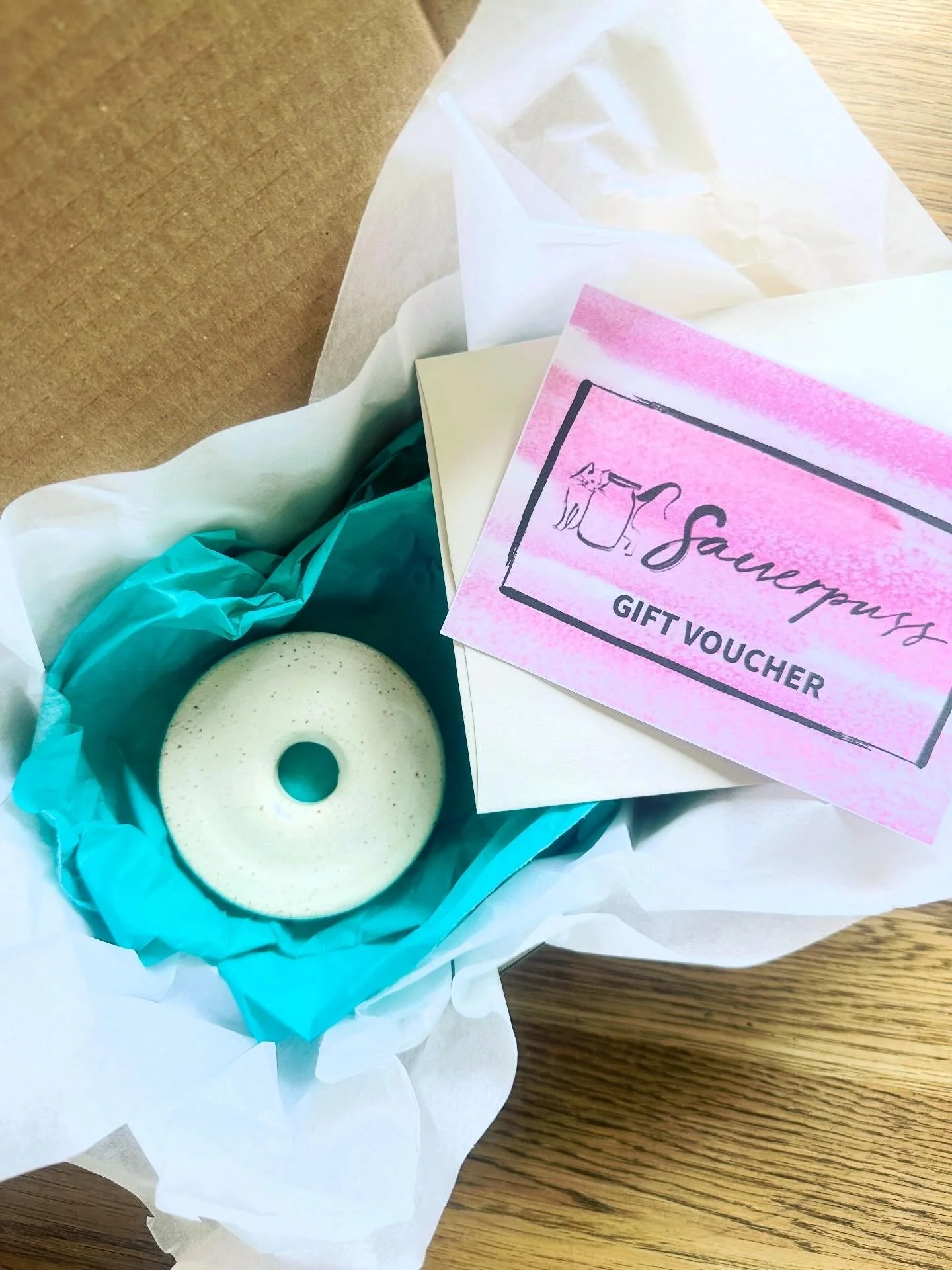 Pickle weight and voucher set