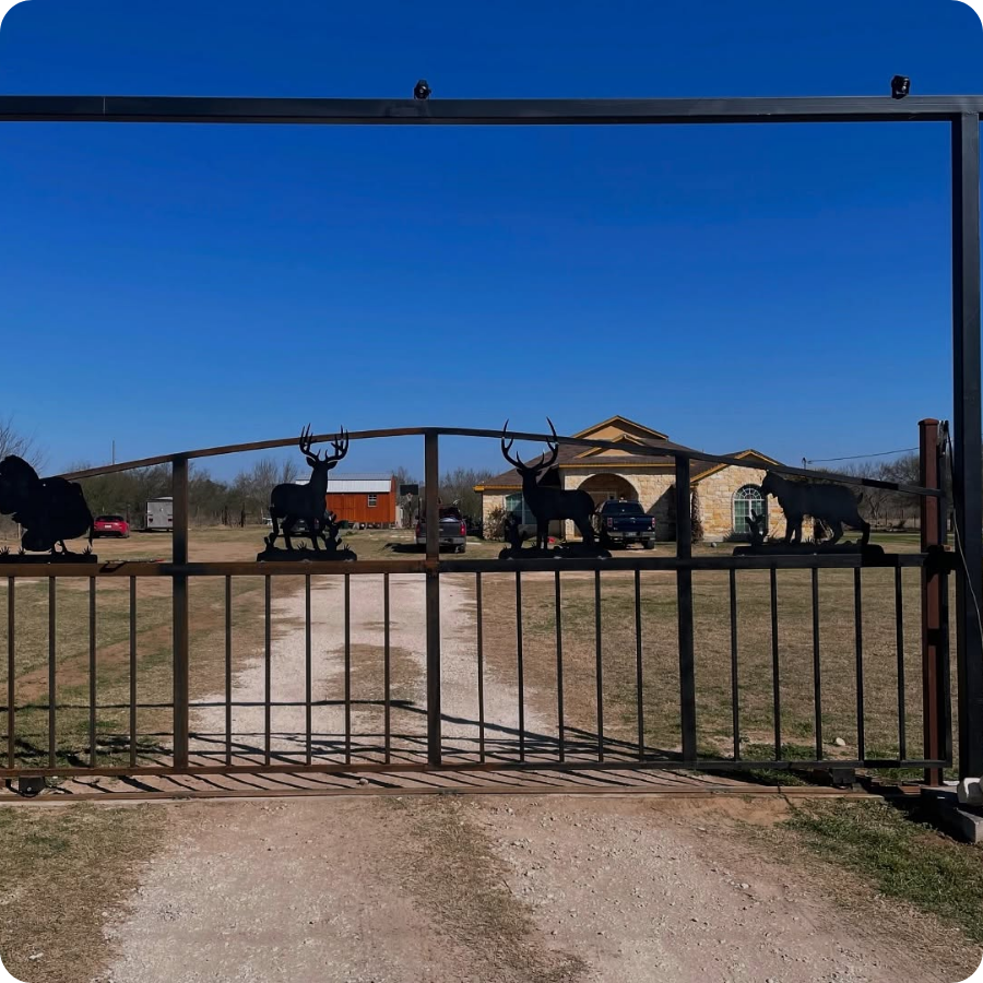 custom ranch entry gate deer design