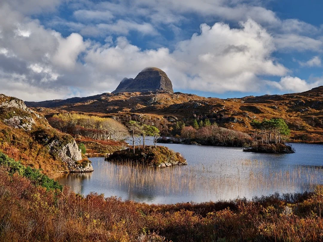 Suilven&rsquo;s dome of Caisteal Liath viewed over Loch Druim Suardalain, Sutherland, Scotland. Fujifilm GFX 100S + GF 35-70 @ 70mm + NiSi JetMag Pro CPL. @fujifilmuk @nisi.uk @digitalcameramag #suilven #scotland #scotlandmountains #scotlandlandscape