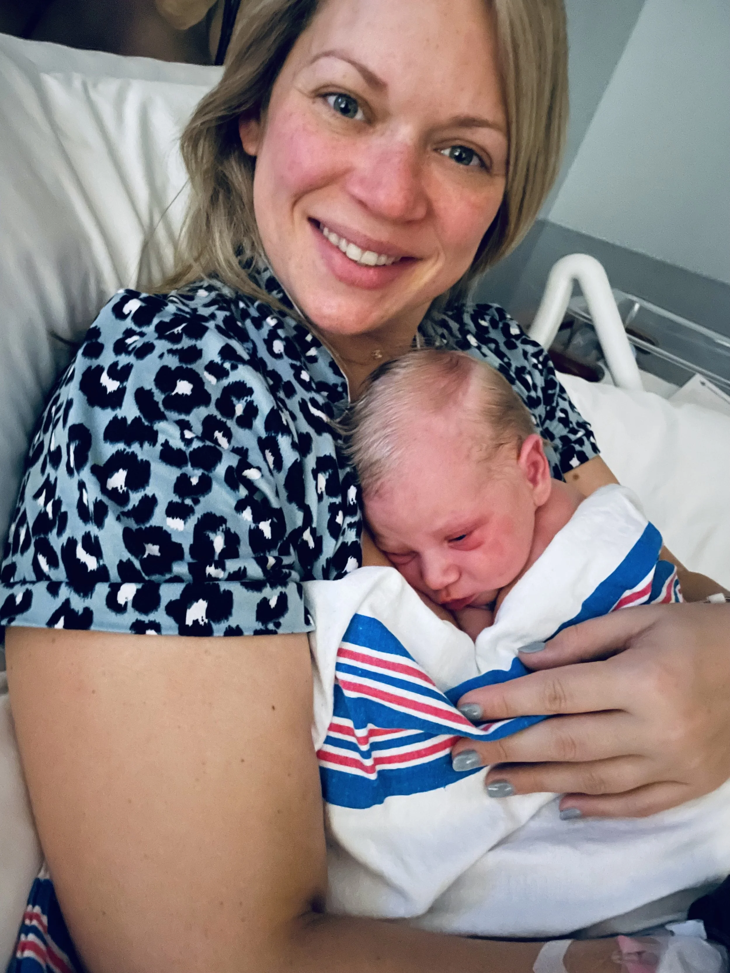 momandnewborn.jpeg
