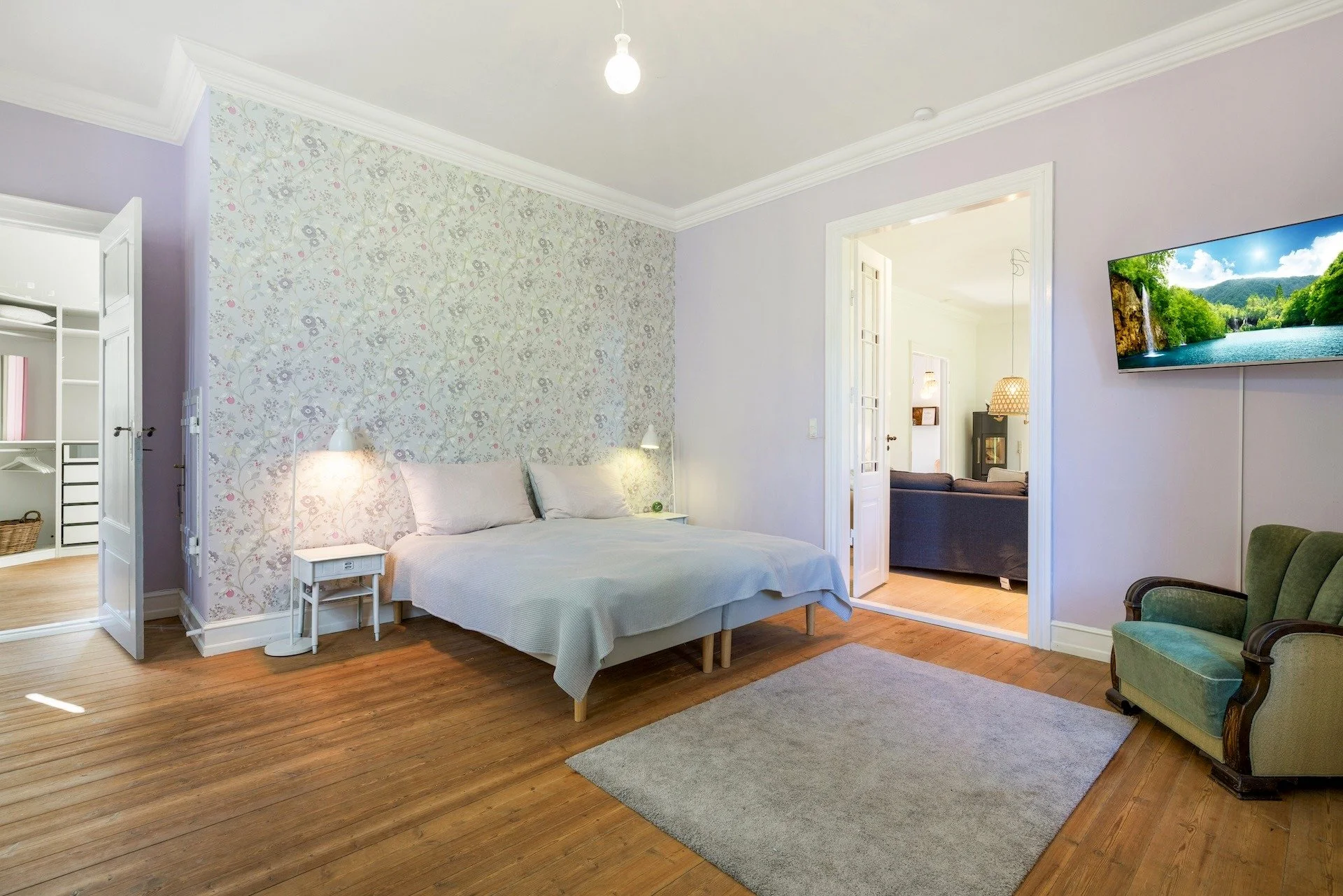 Masterbedroom.jpg