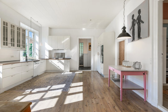 Pfarrhaus_Kitchen.png
