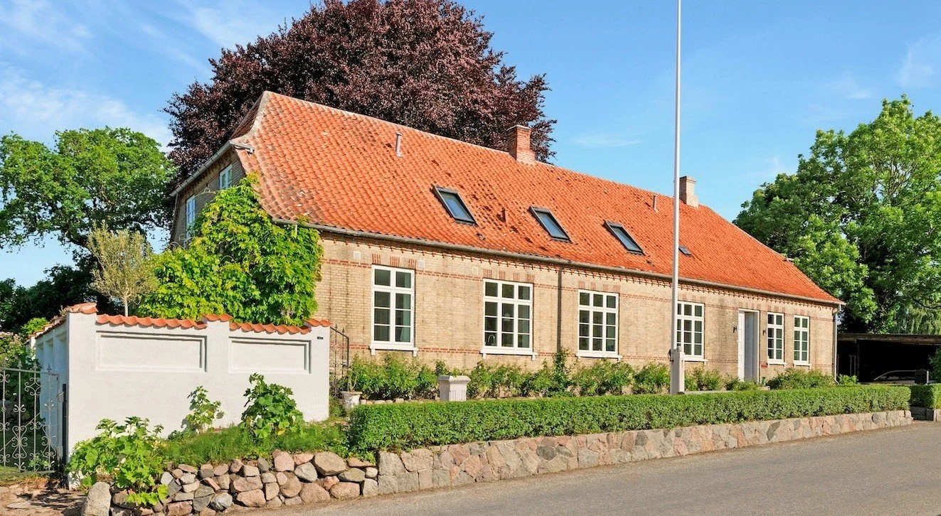 Altes Pfarrhaus auf der Insel Ærø in Dänemark – Offsite-Location für kleine Teams mit Arbeits- und Wohnbereichen für mehrtägige Strategietreffen